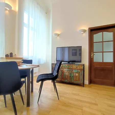 Bresly Old Town Apartment